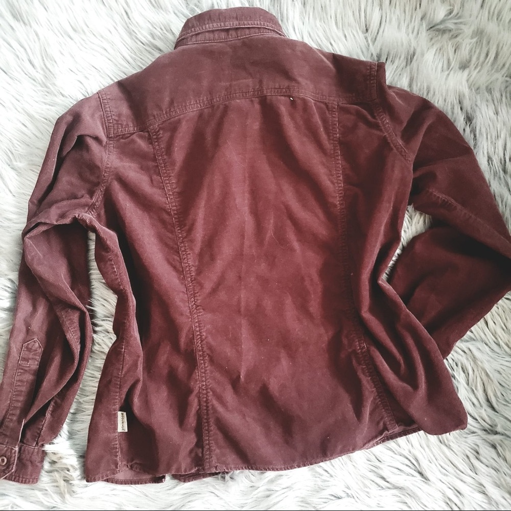 Woolrich women’s burgundy Corduroy Button up - Picture 5 of 6